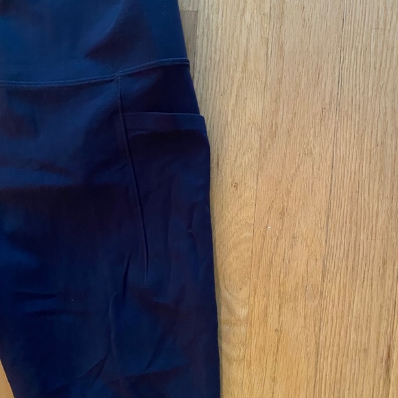 Athleta salutation stash leggings - Picture 2 of 3